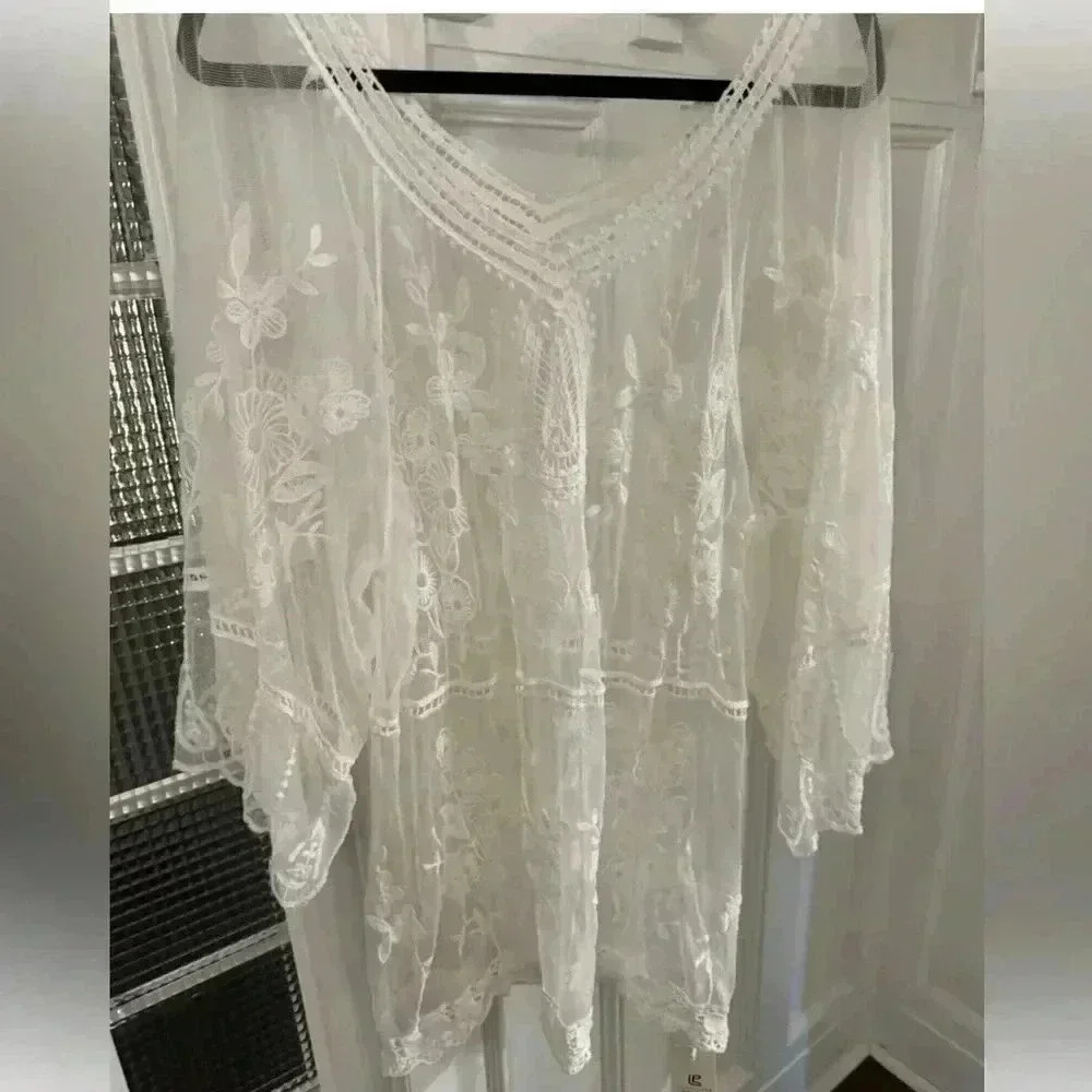 Comfyluxe lace bathing suit cover up white one size BRAND NEW!